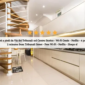 Apartamento Centro Storico - Casa Con Wi-fi E 4 Posti Letto In Via Dei Tribunali, Nápoles